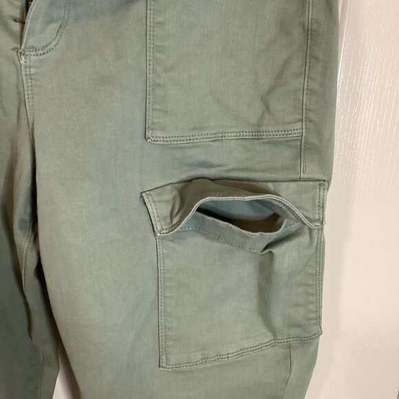 R Jeans Women's The High Rise Cargo Green Pants Size 33 Tall Stretchy Casual - Picture 5 of 11